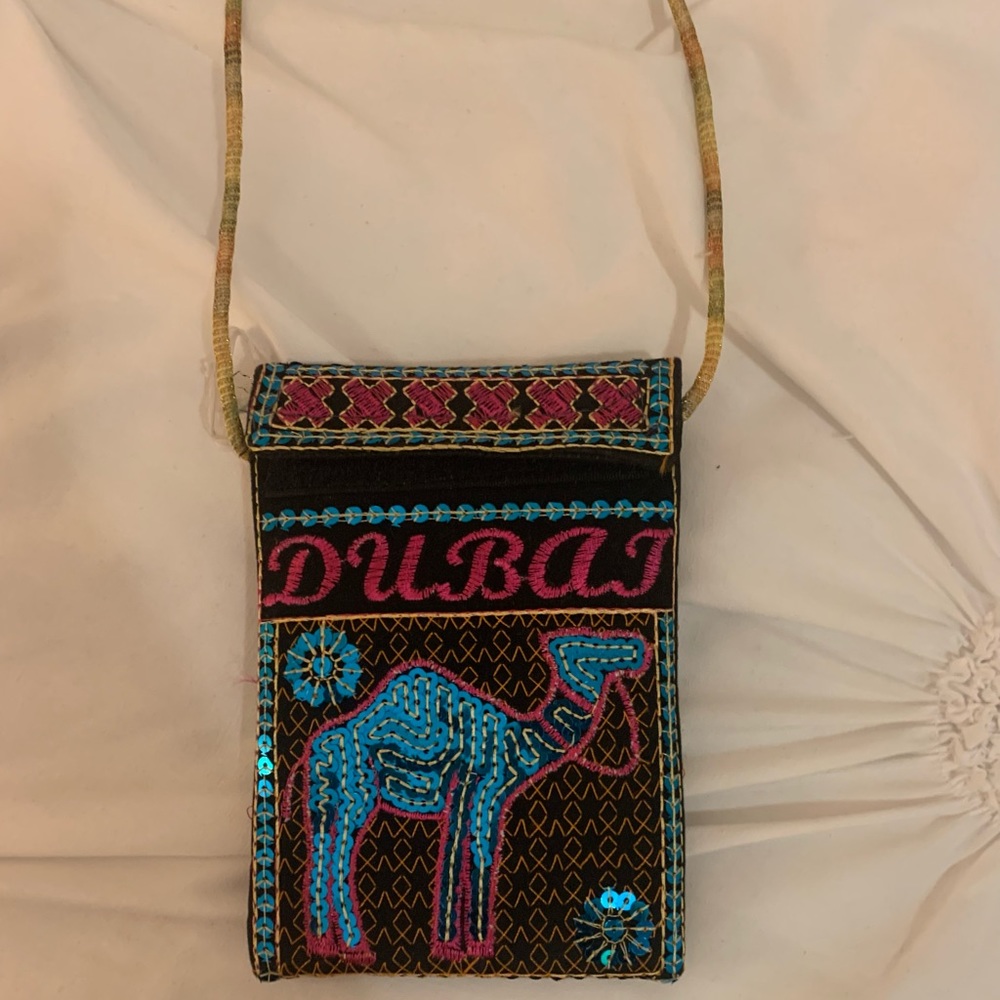 Dubai purse